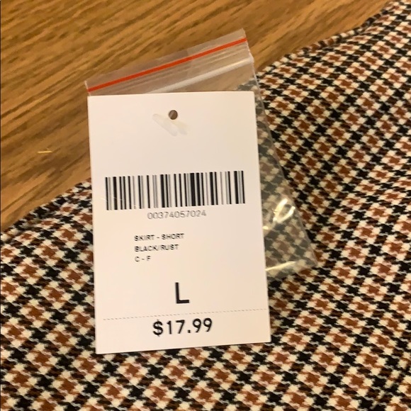 Houndstooth skirt - Picture 3 of 3